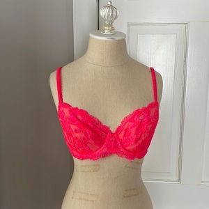Victoria’s Secret never worn lace bra 32D